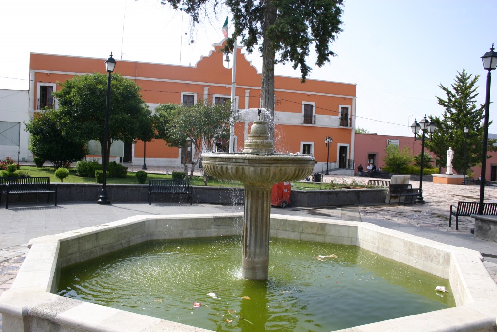 Destruyen monumento de más de cien años