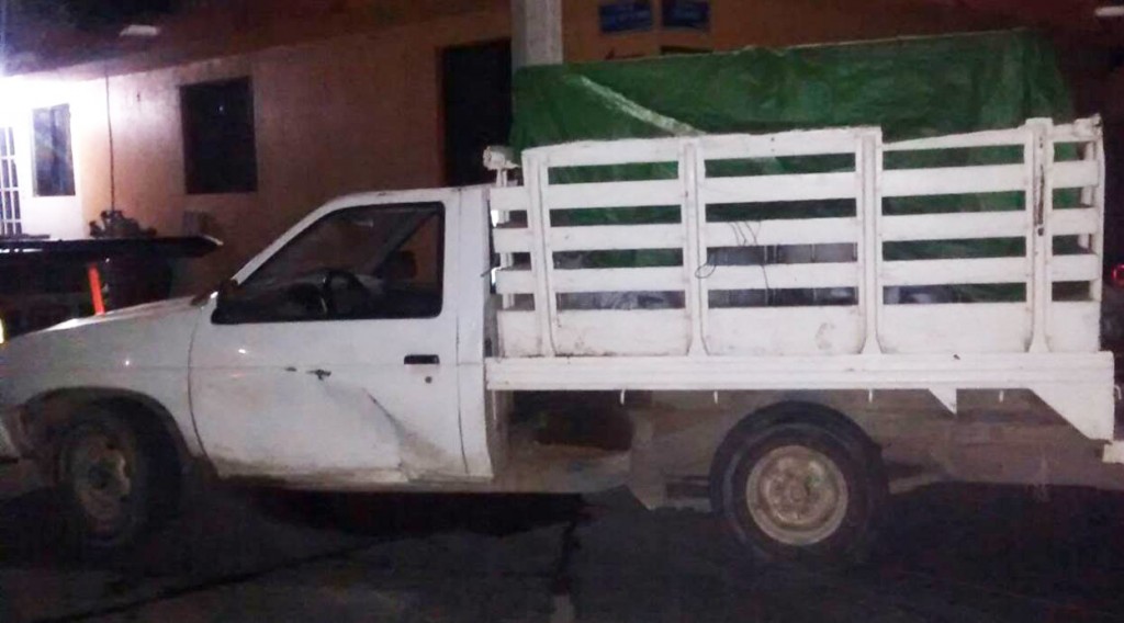 Recuperan camioneta con reporte de robo y contenedores