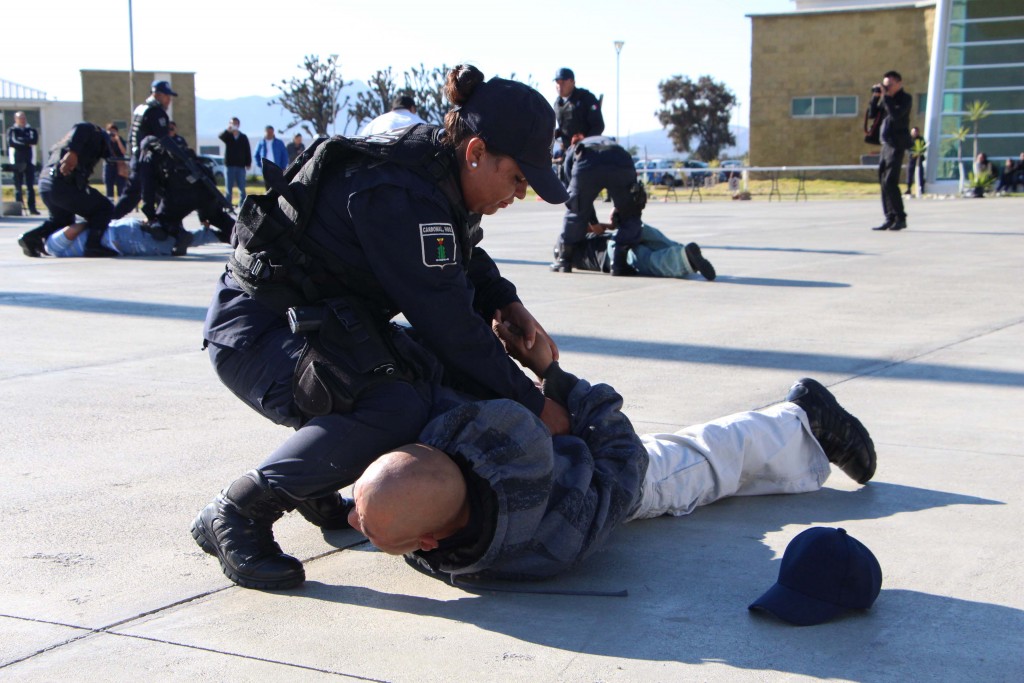 Capacitan a policías preventivos