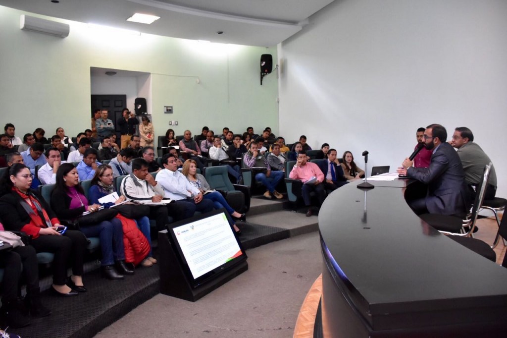 Capacitan a municipios para que ejerzan recursos federales