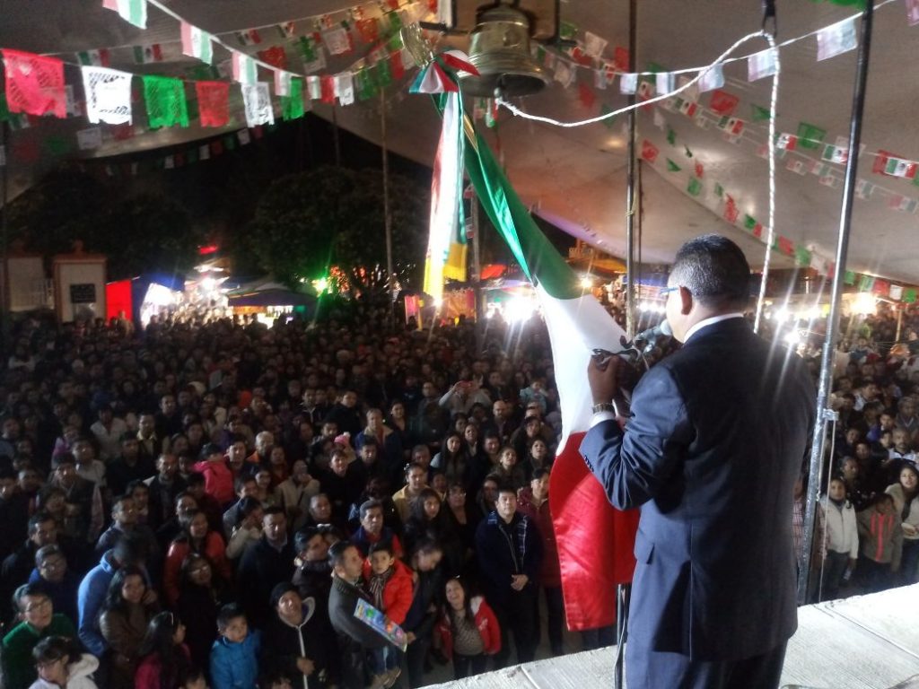 Emotivas fiestas patrias en Emiliano Zapata