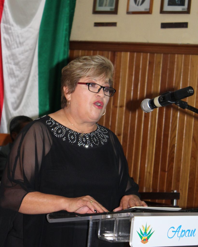 Fructífero primer informe de labores