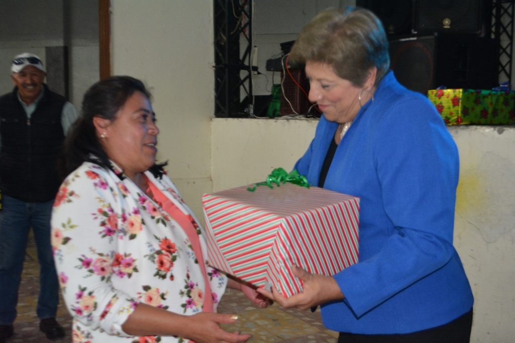 Celebran a policías