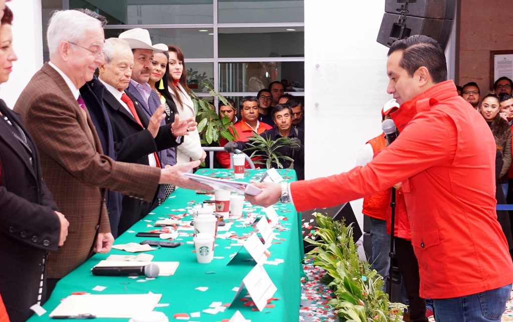 Se registran precandidatos a diputados locales