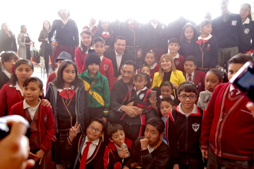 Fortalecimiento a la educación, base fundamental de la transformación del estado: Omar Fayad