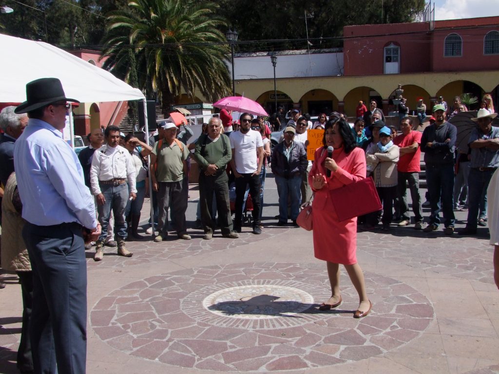 Exigen destitución de funcionarios