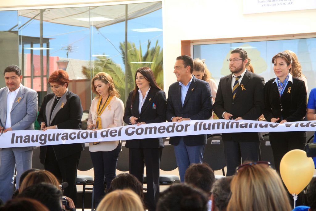 Inauguran comedor «Iluminando vidas»