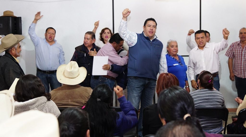 Reconocimientos para militantes distinguidos