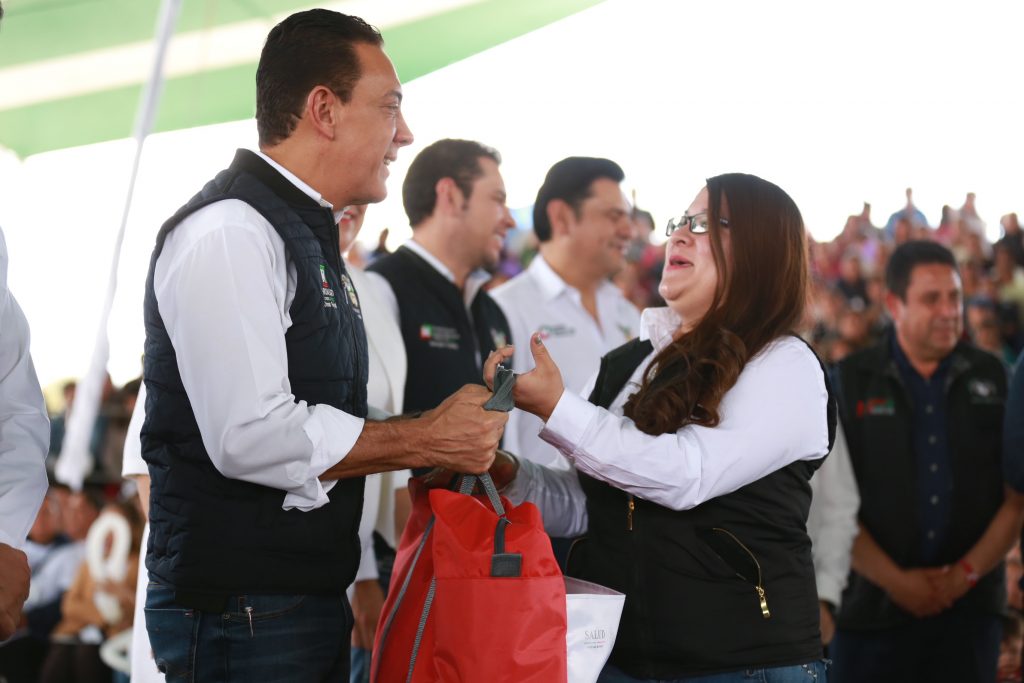 Gobernador anuncia millonarias inversiones en infraestructura