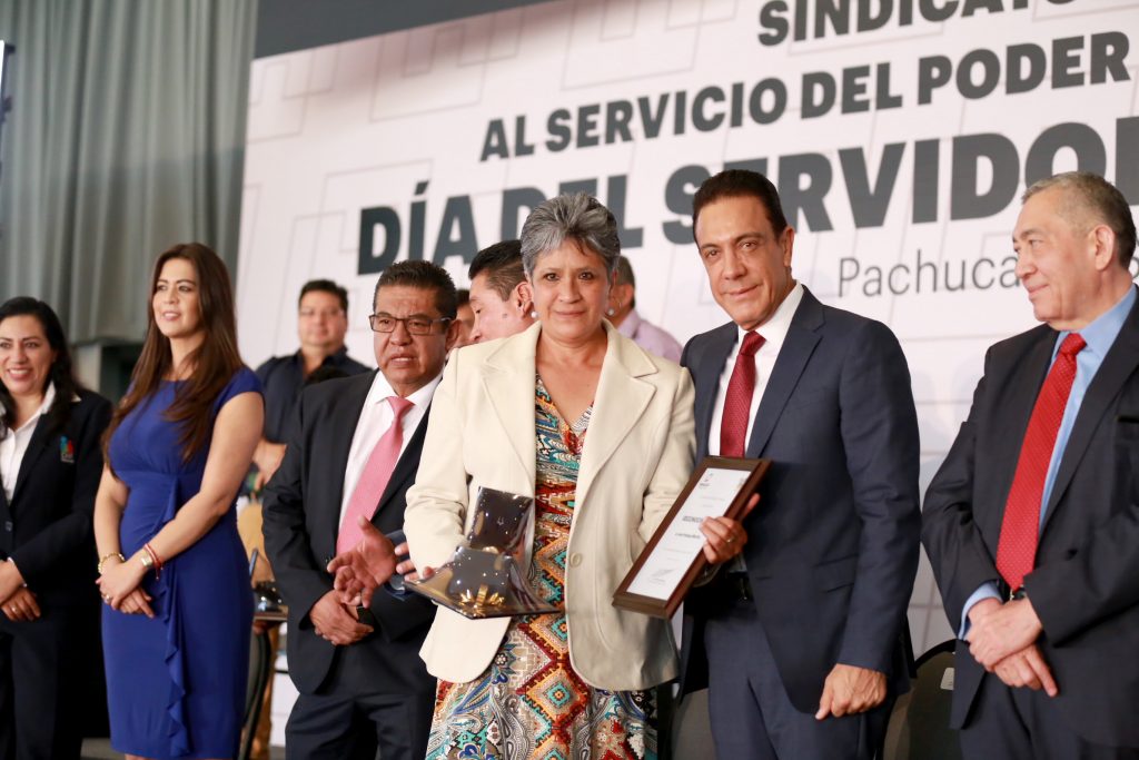 Gobernador insta a premiar productividad