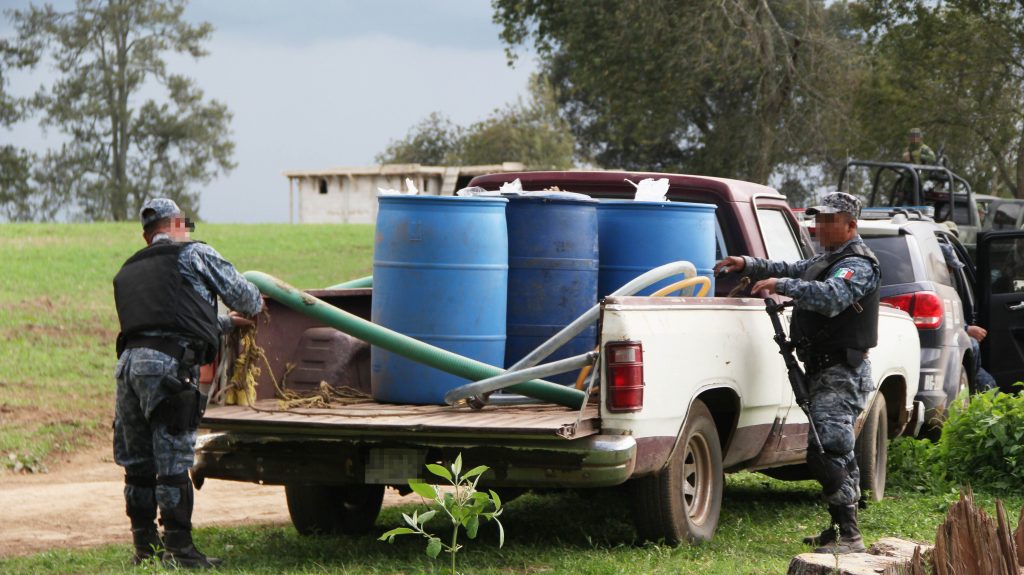 328 mil litros de hidrocarburo, 112 personas y 369 vehículos
