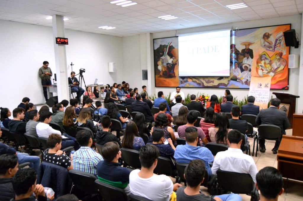 Conferencias del día internacional de los pueblos indígenas
