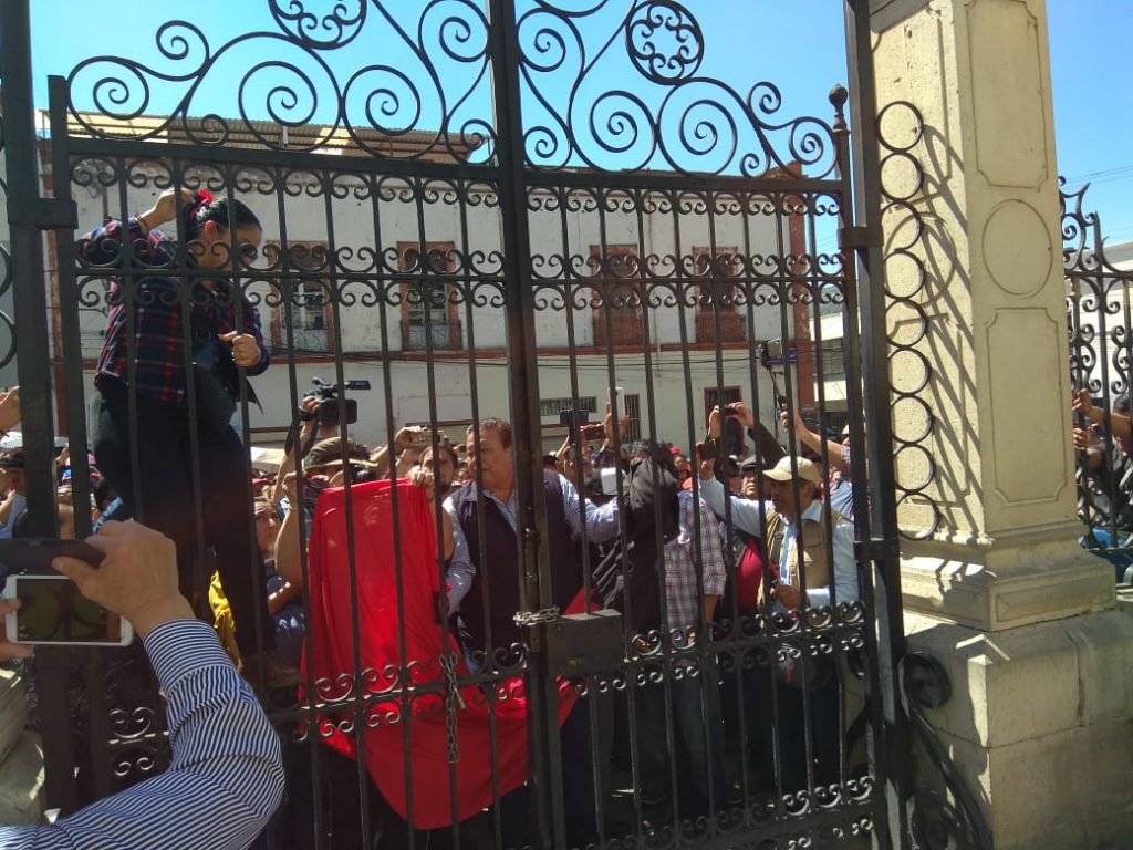 Empleados estallaron la huelga