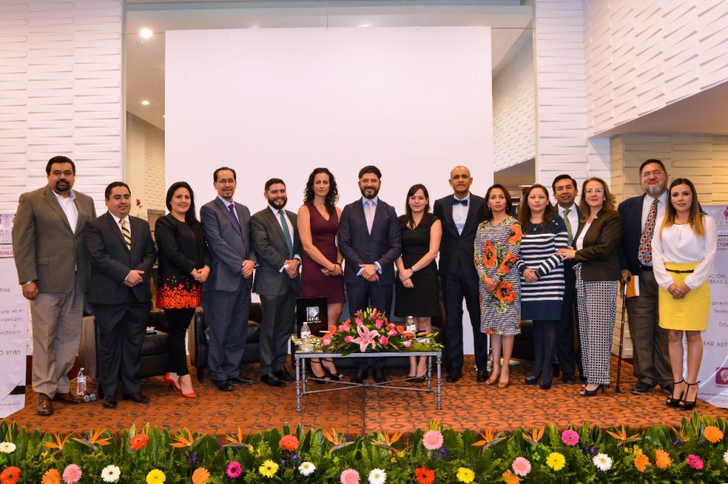 Presenta el IEEH obras de César Astudillo en el marco de la Reforma Electoral