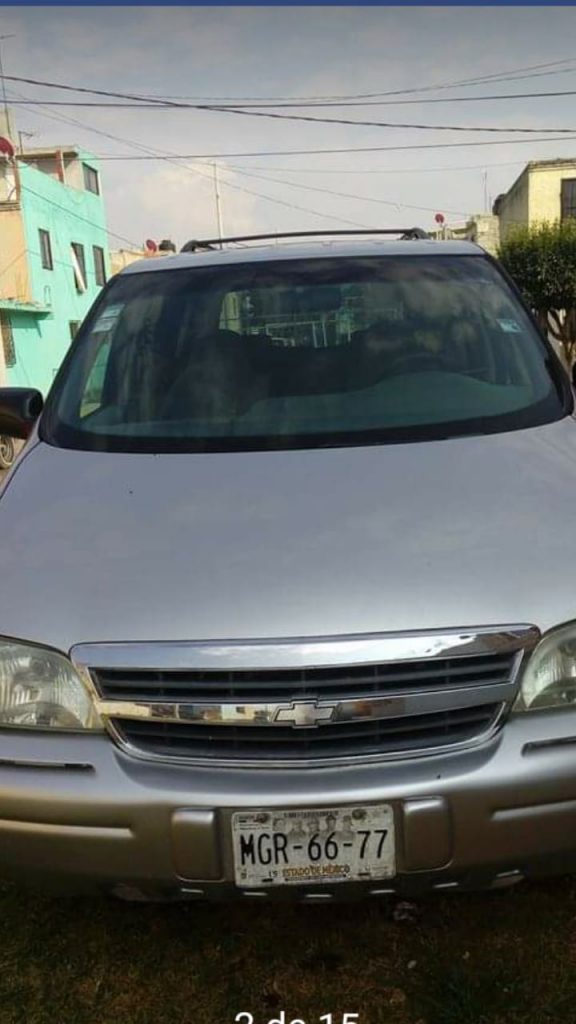 Bomba de gas lacrimógeno en la feria