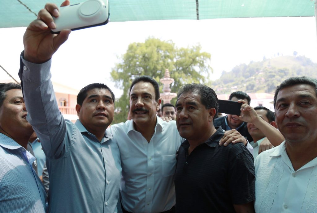 Fayad supervisa audiencias públicas