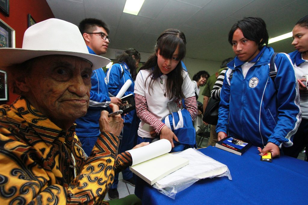 Rinden homenaje a Gonzalo Martré