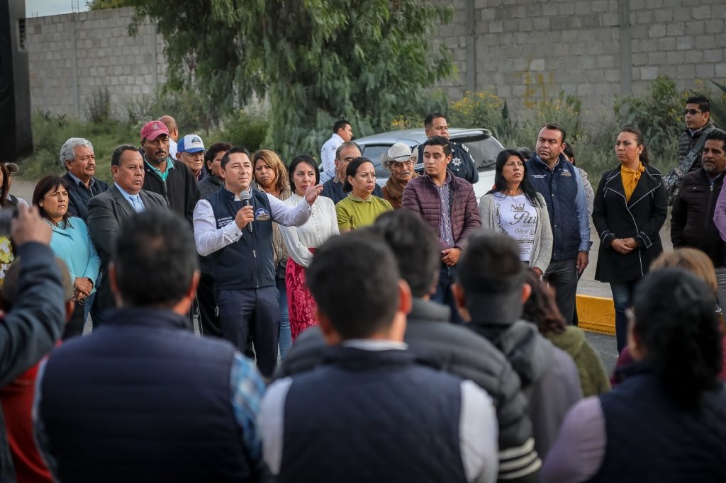 Inauguración de pavimentación asfáltica