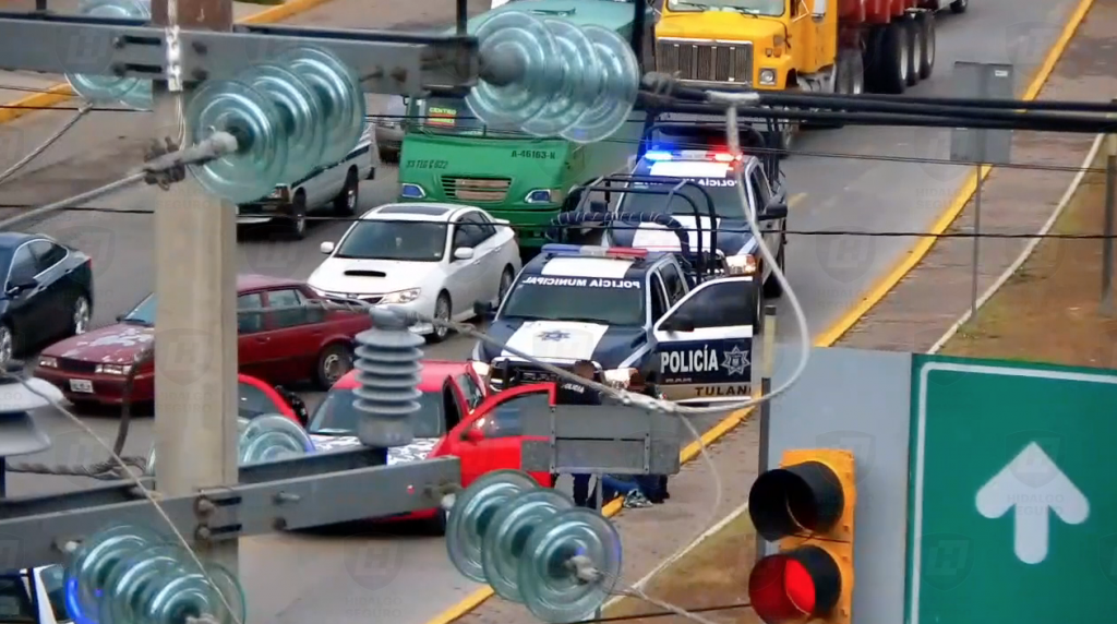 Dos detenidos por presunto robo de vehículo