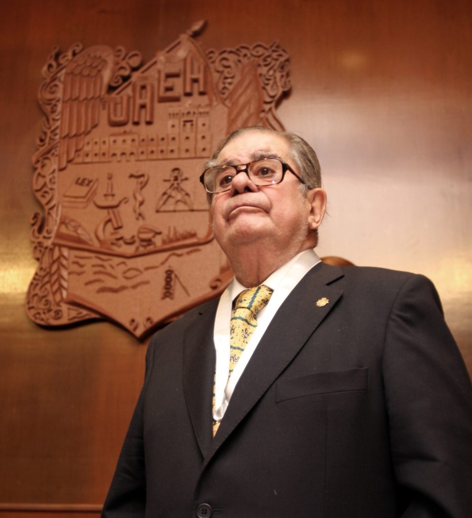 Reconoce UAEH labor realizada a la memoria de León-Portilla