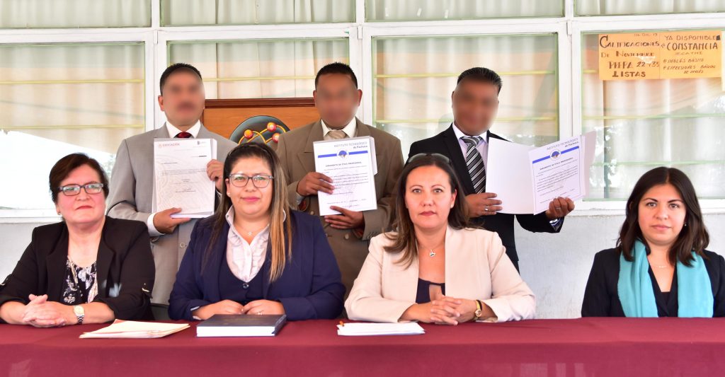 Presos se graduaron al estudiar detrás de las rejas