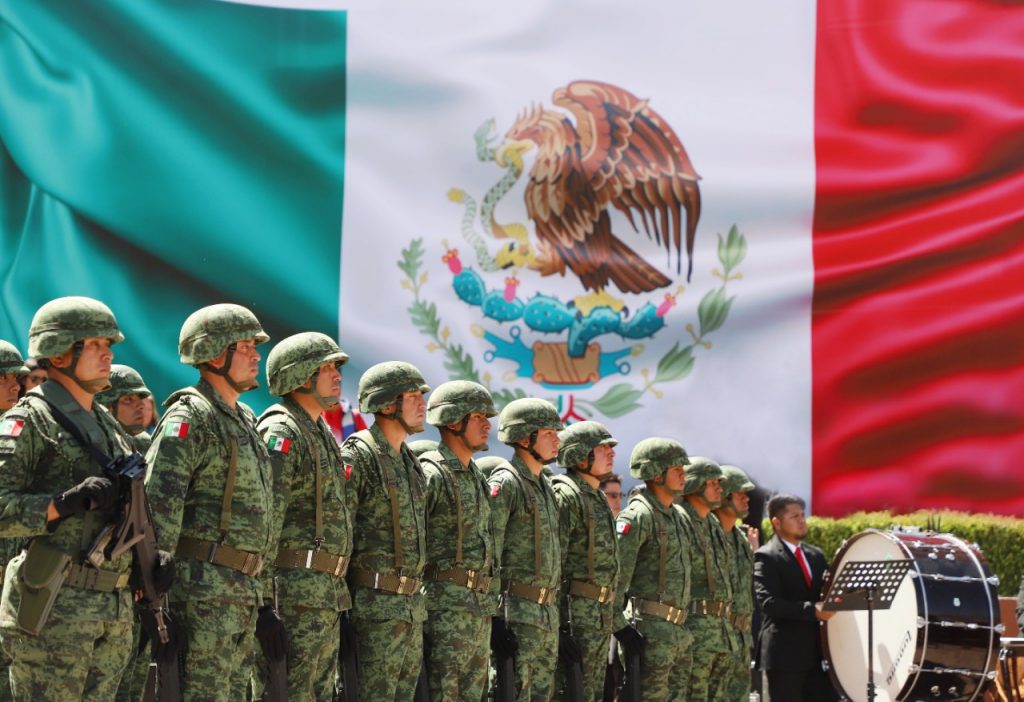 Encabezó el gobernador la conmemoración del Día de la Bandera