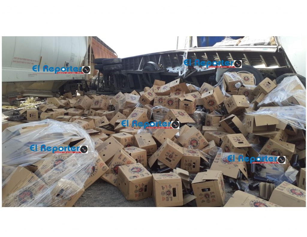 Un muerto y tráiler destrozado en accidentes