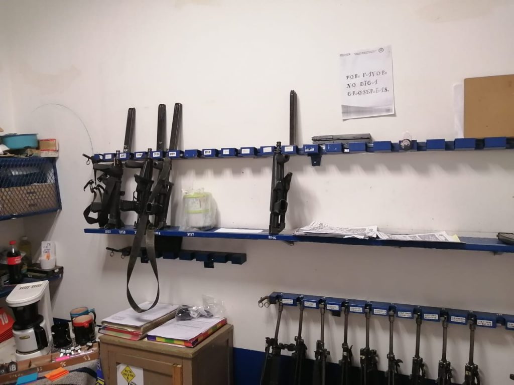 Cinco policías sospechosos por robo