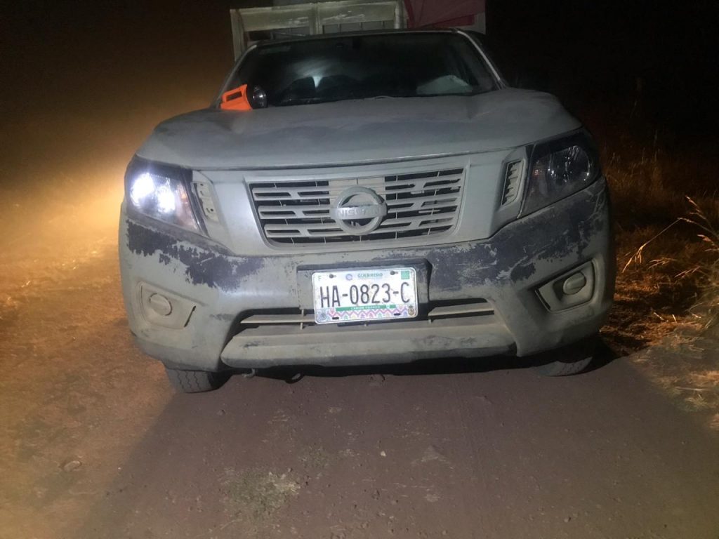 Aseguran camioneta cargada de huachicol