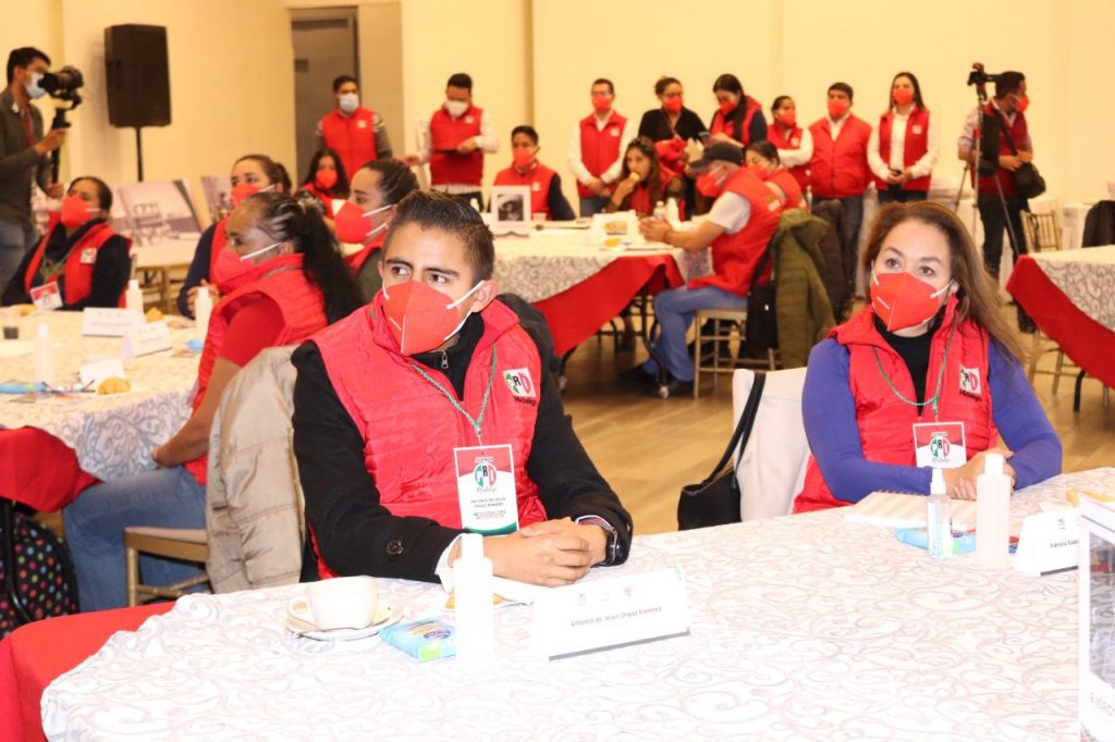 Capacitan a síndicos para la construcción de buenos gobiernos municipales