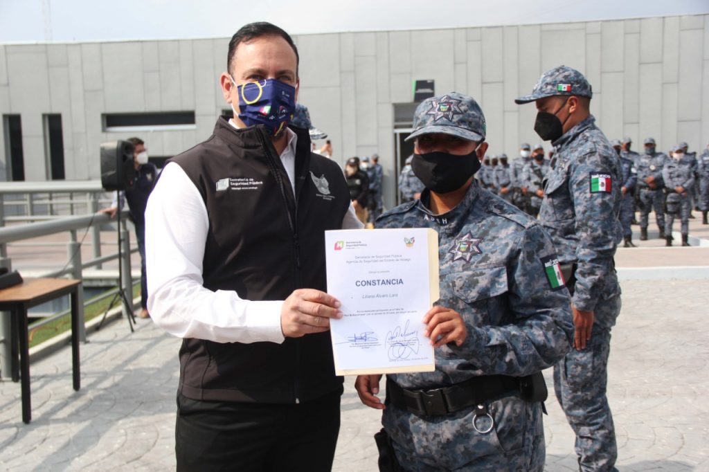 Tras concluir estudios, se integra nutrido grupo de cadetes a la Policía Estatal