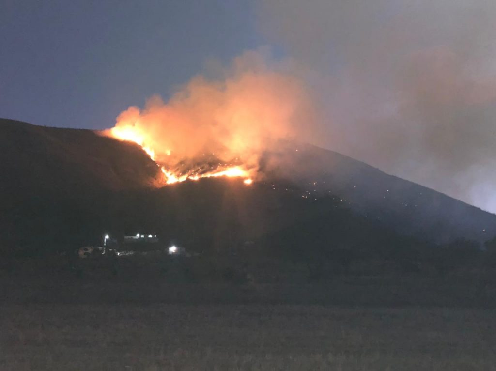 Quema de pastizales origino pavoroso incendio