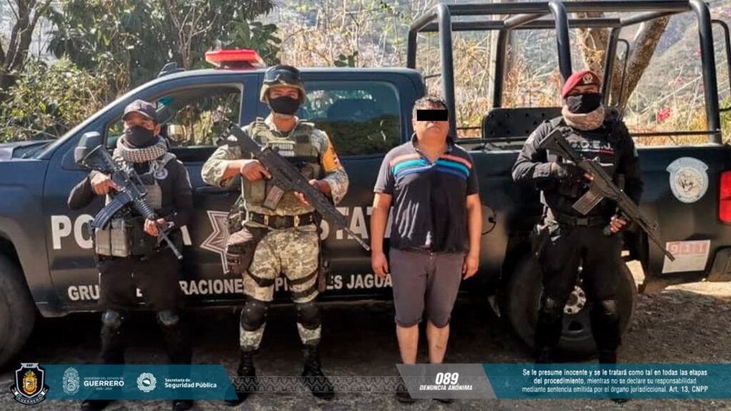 Detenido con variedad de drogas y cartuchos útiles