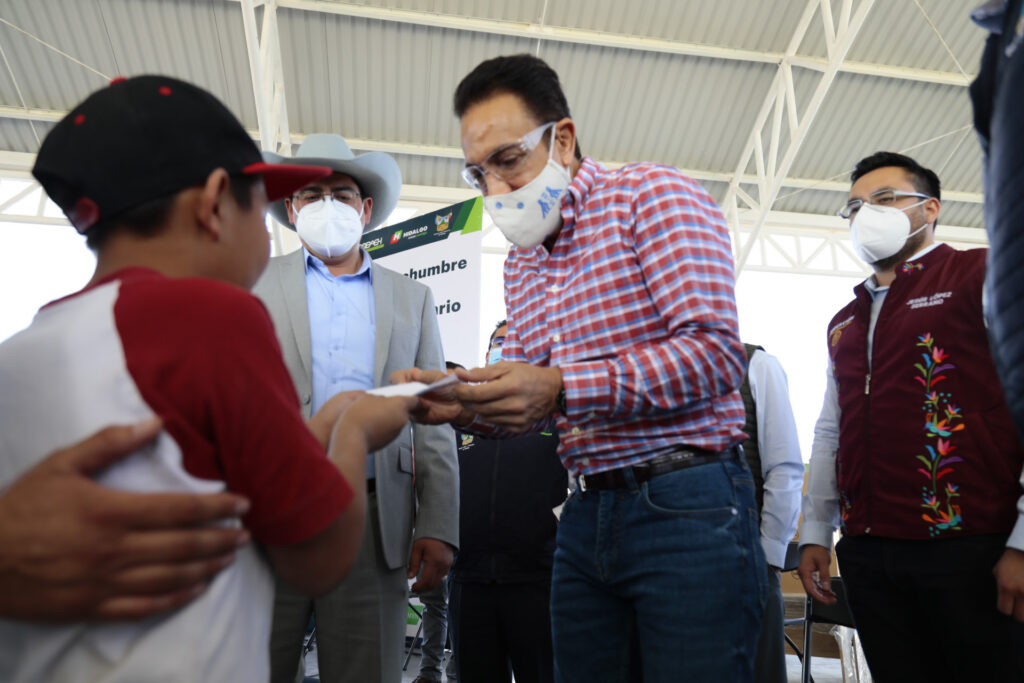 Omar Fayad inauguró techumbre del Centro de Educación Media Superior a Distancia (CEMSaD) Tlanalapa