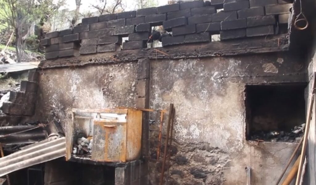 Don Mariano perdió su hogar en un incendió