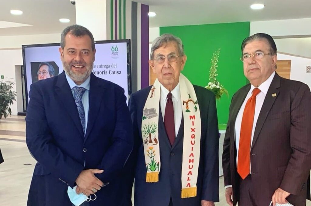 Cuauhtémoc Cardenas recibió Doctorado Honoris Causa