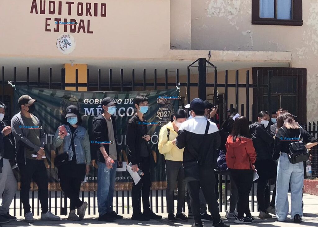 Asiáticos llegaron a vacunarse en Hidalgo