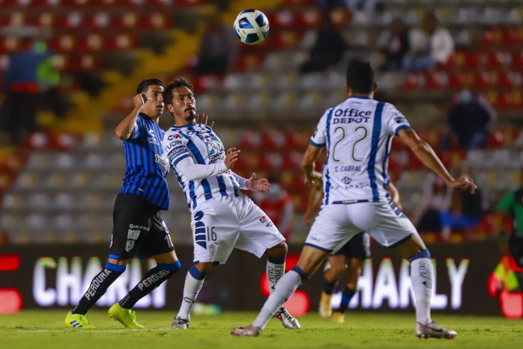 Tuzos del Pachuca visitan a tambaleante máquina del Cruz Azul
