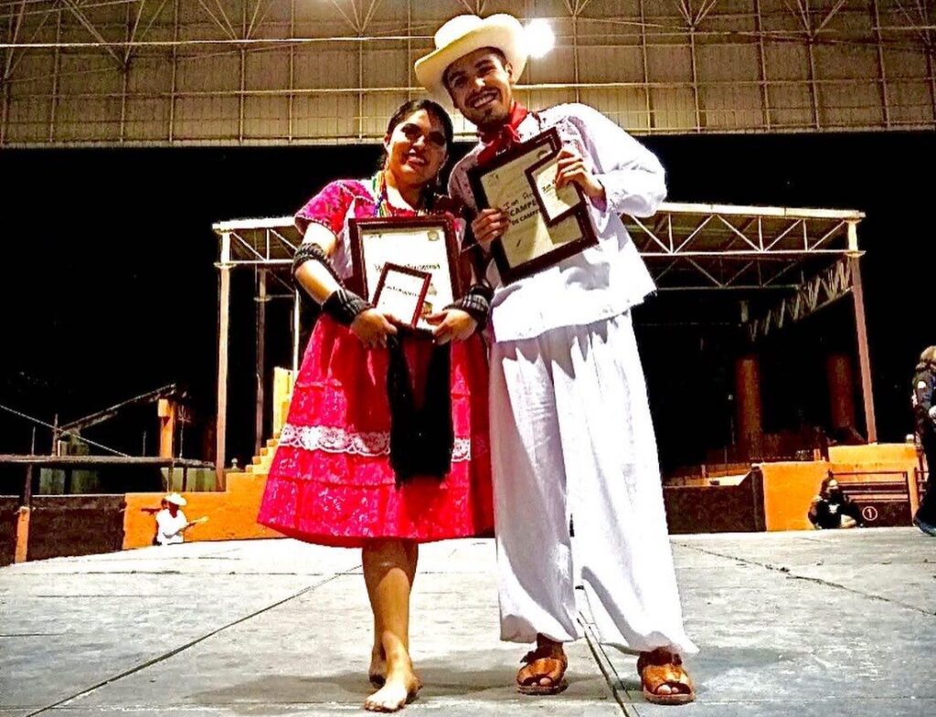 Bailarines ganaron el Campeonato Nacional de Huapango