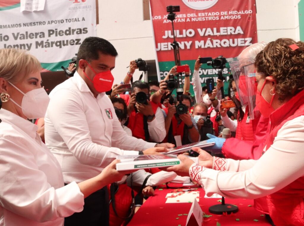 Julio Valera va de nuevo por la dirigencia estatal del PRI