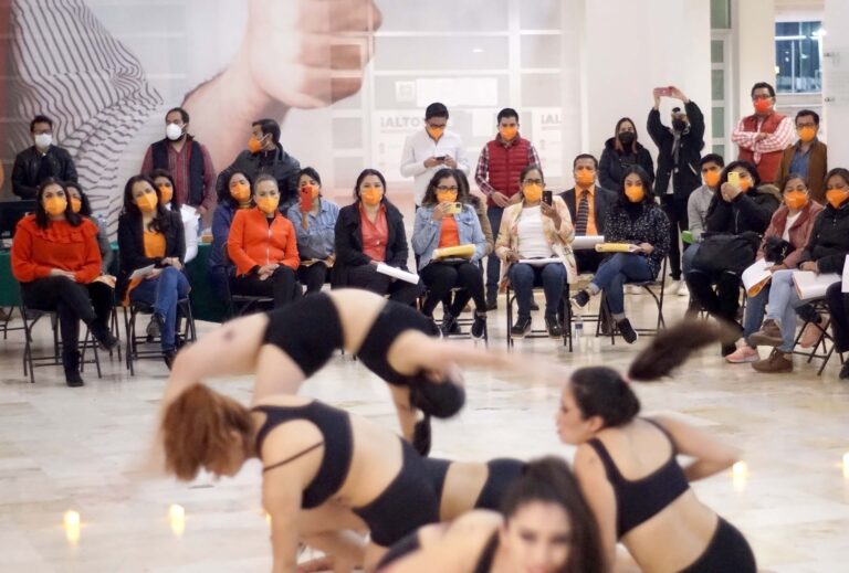 Día Internacional de la Eliminación de la Violencia contra las Niñas y las Mujeres Día Internacional de la Eliminación de la Violencia contra las Niñas y las Mujeres