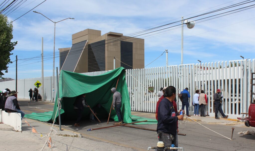 UNTA se Apodera de instalaciones del Congreso del Estado