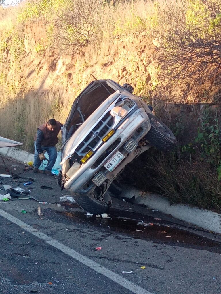 Heridos tras volcadura