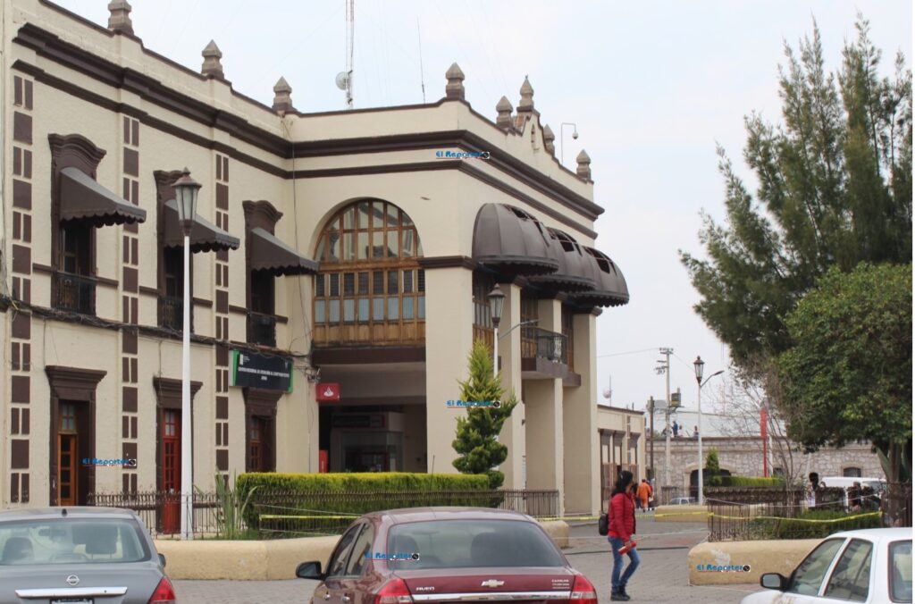 Trasladan internos del penal de Apan a Pachuca