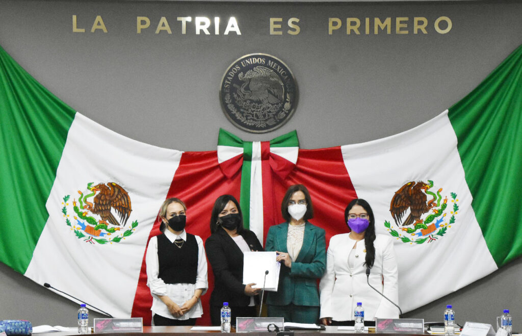 Diputados reciben informe de actividades del ITAIH