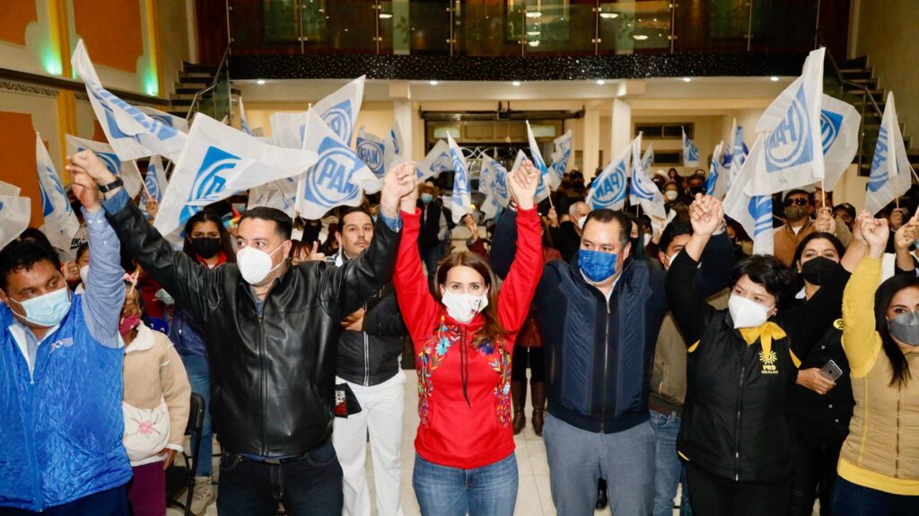 Mujeres abandonadas por la cuarta transformación