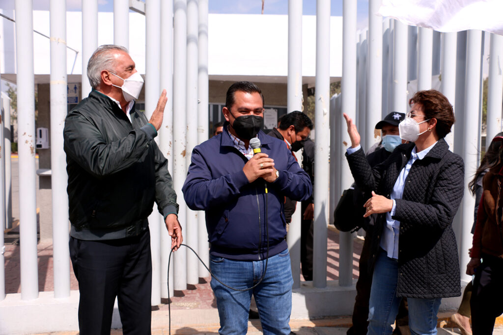 Legisladores atienden a los antorchistas