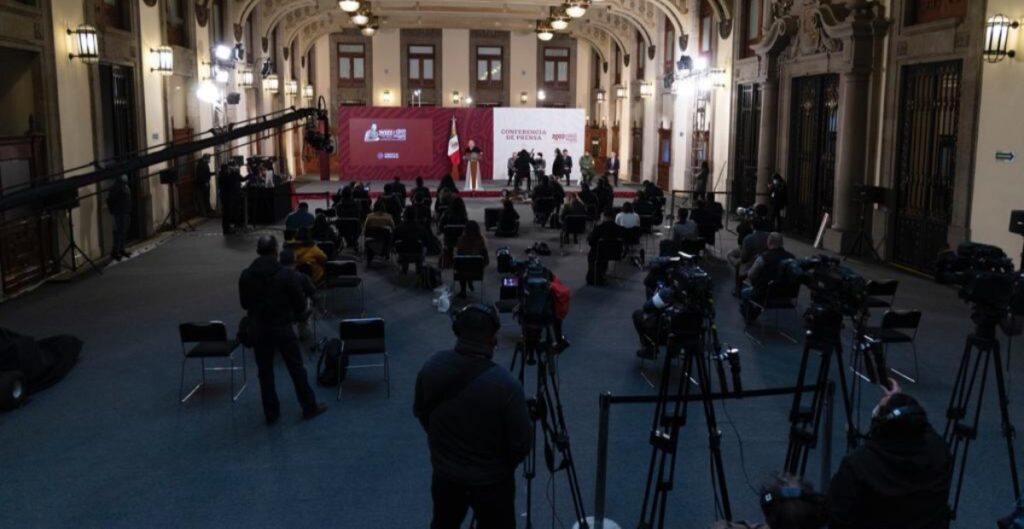 Reporteros se abstienen de hacer preguntas en «La mañanera»en solidaridad con protestas por ataques contra la prensa