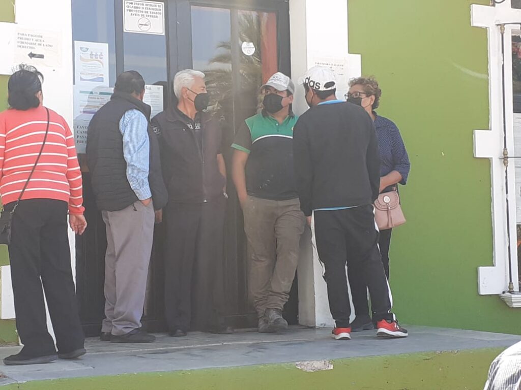 Manifestantes cierran Presidencia Municipal