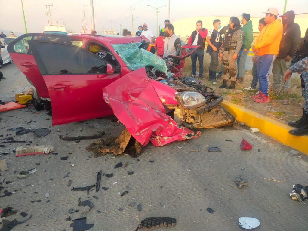 Chocó y quedó reducido a chatarra un Bora